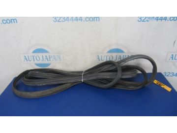 Уплотнитель двери SUBARU IMPREZA 11-17