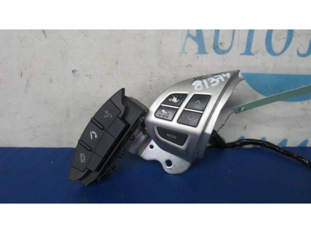 8701A087 | Кнопки руля MITSUBISHI OUTLANDER XL 05-13