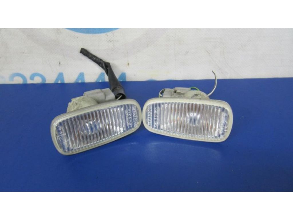 81731-51011 | Повторювач повороту у крило TOYOTA PRIUS - 30 09-17