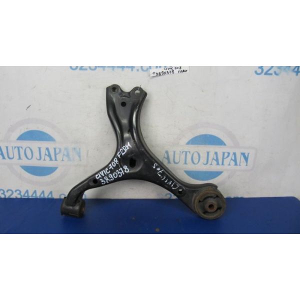 Важіль передньої підвіски нижній лівий HONDA CIVIC 11-15 51350-TR7-A01