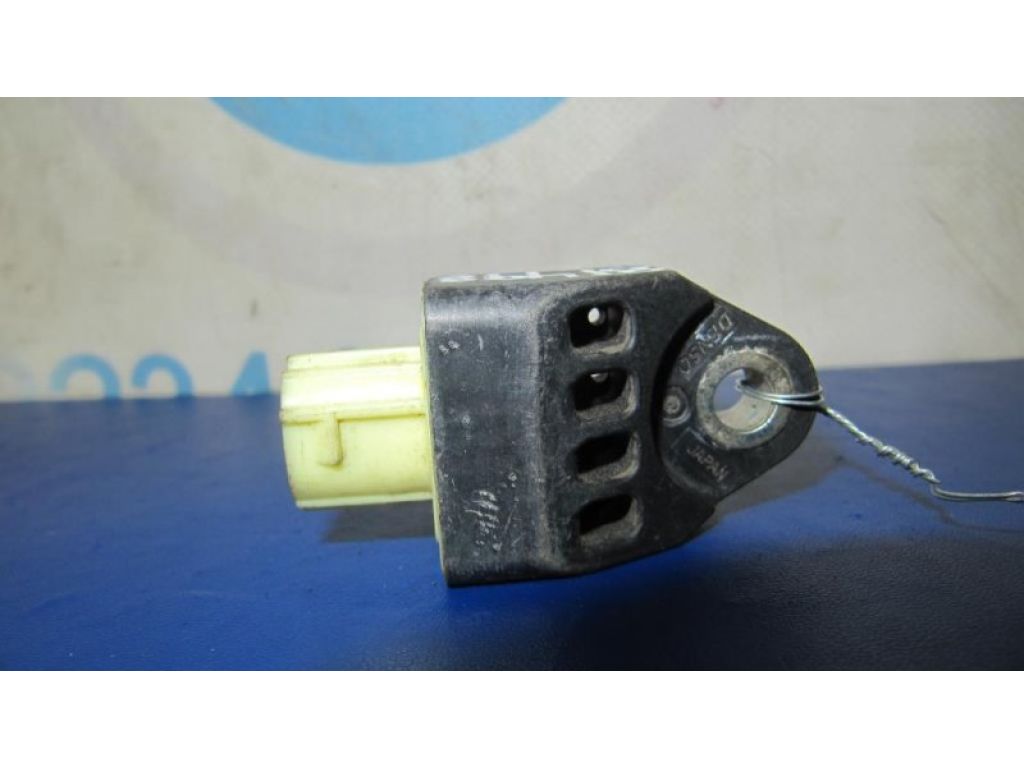 89831-06010 | Датчик удара TOYOTA CAMRY 40 06-11