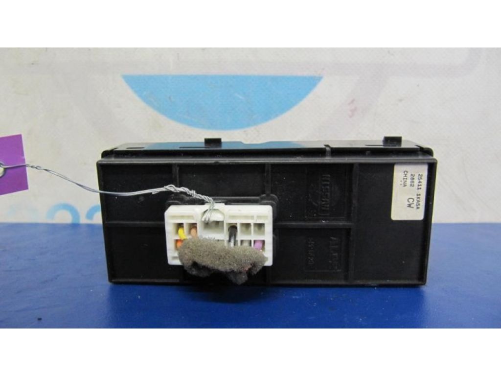 25411-1KA5A | Кнопка стеклоподъемника передн. прав. NISSAN SENTRA B17 12-21 - Фото 3