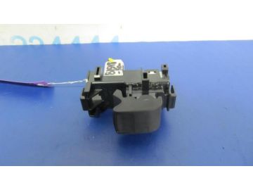 Кнопка стеклоподъемника задн. прав. TOYOTA CAMRY 50 12-15