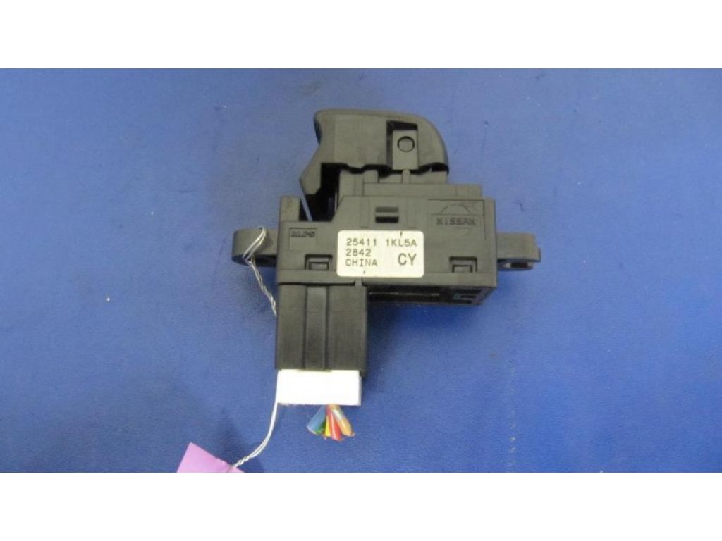 25411-1KL5A | Кнопка склопідіймача задн. прав. NISSAN SENTRA B17 12-21 - Фото 3