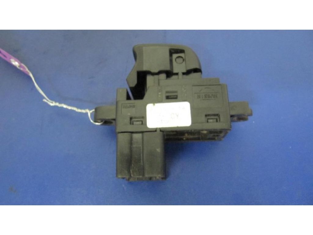 25411-1KL0A | Кнопка стеклоподъемника NISSAN LEAF 10-17 - Фото 3