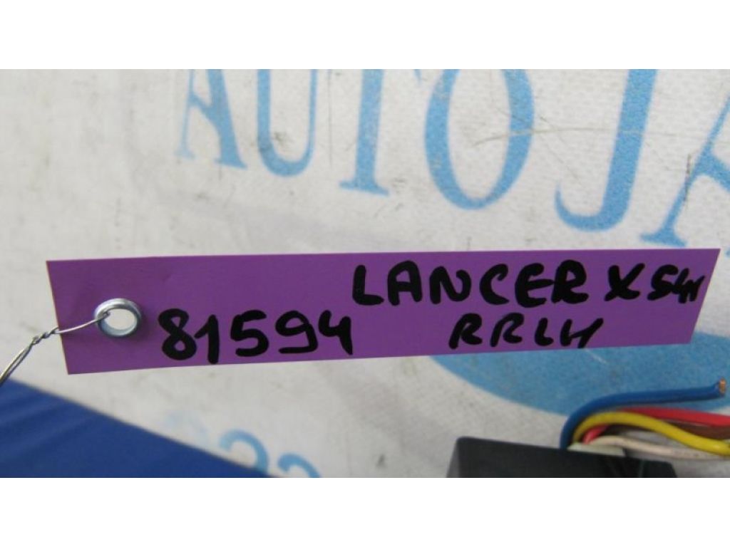 MR587944 | Кнопка стеклоподъемника задн. лев. MITSUBISHI LANCER X 10 07-15 - Фото 2