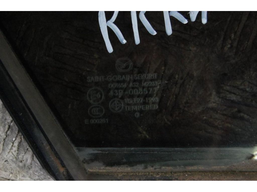 BN8V-72-661A | Скло дверей глухе задн. прав. MAZDA 3 BK 03-08 - Фото 3