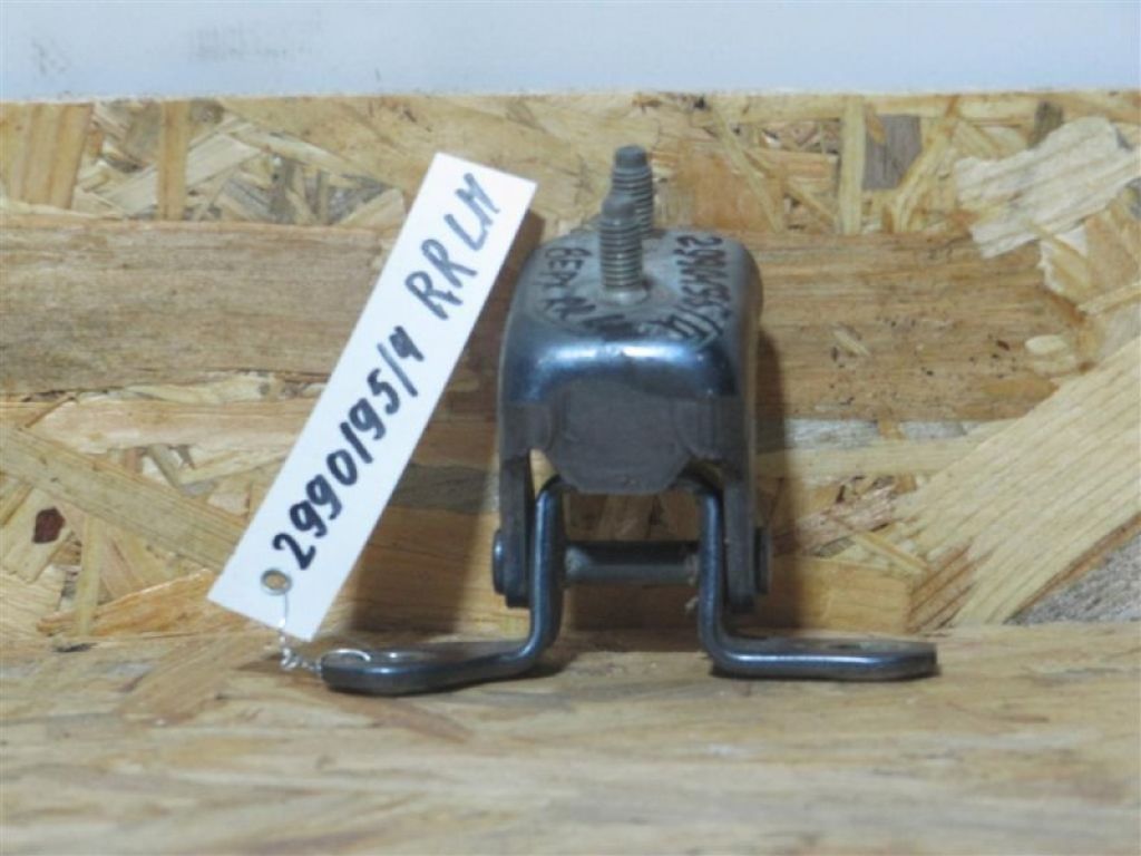 68760-48010 | Петля двери верхняя задн. лев. TOYOTA HIGHLANDER 01-07