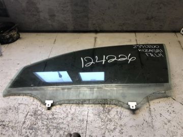 Стекло двери передн. лев. SUZUKI KIZASHI 09-14