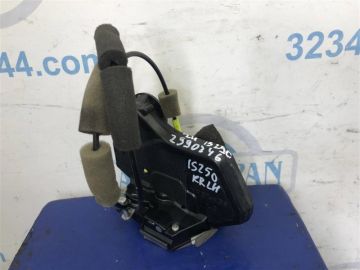 Замок двері задн. лів. LEXUS IS250/350 05-13