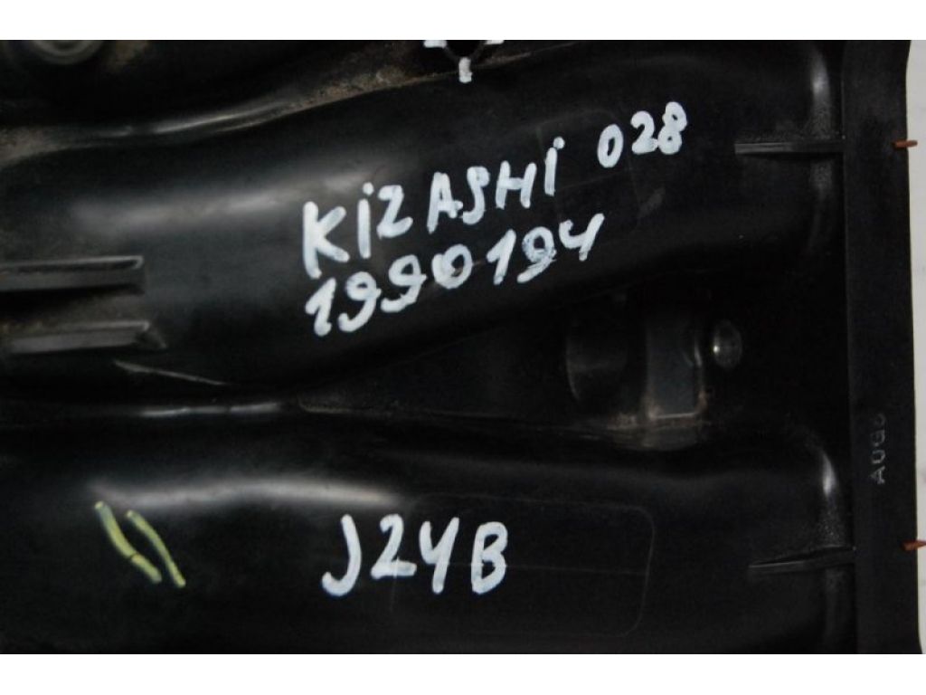 13110-57L10 | Коллектор впускной SUZUKI KIZASHI 09-14 - Фото 2