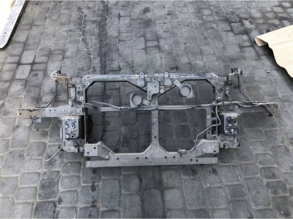 62520-EG00A | Панель передня INFINITI M35/M45 04-10