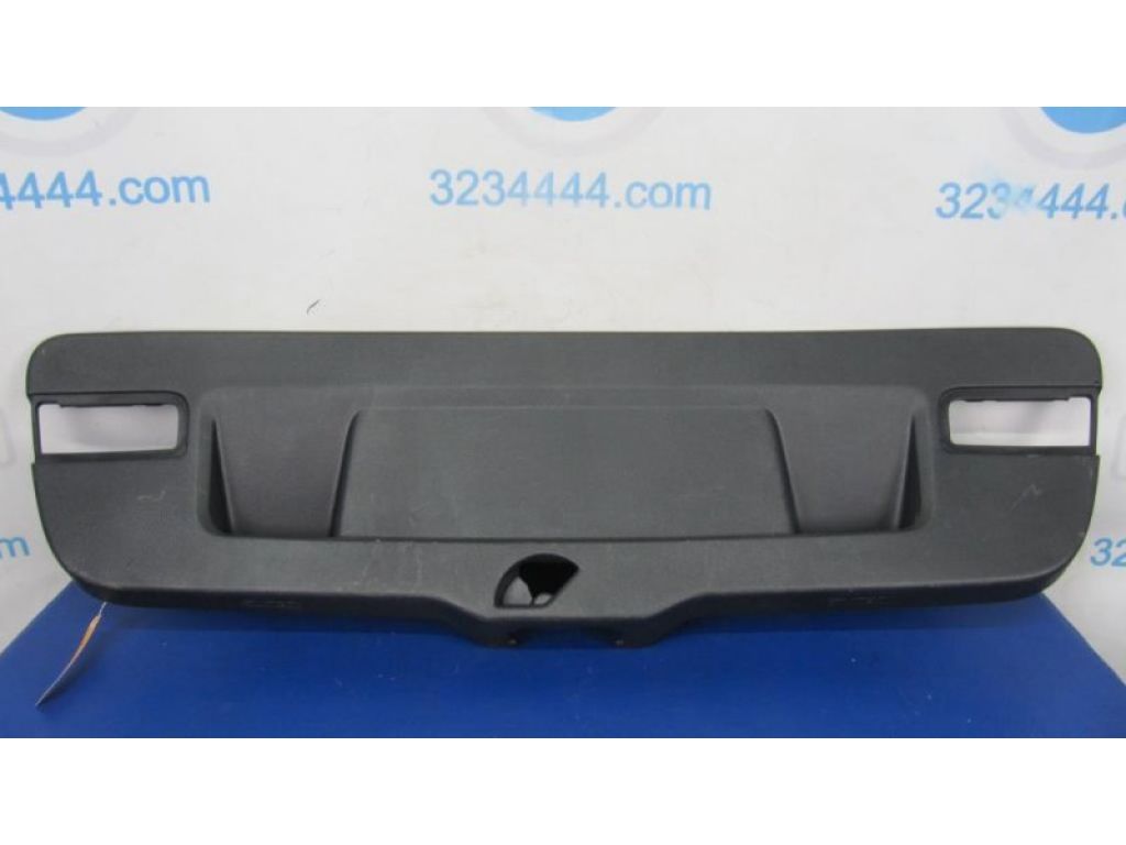Обшивка крышки багажника VOLKSWAGEN JETTA USA 10-17