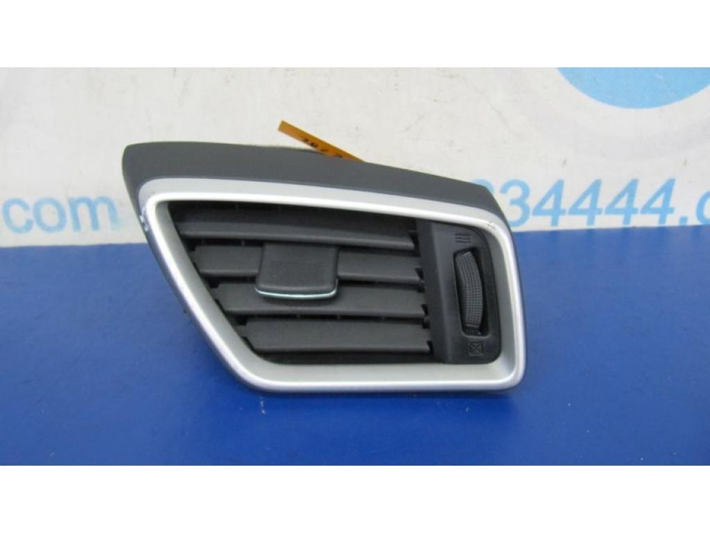 68760-4CE1A | Дефлектор воздушный прав. NISSAN X-TRAIL/ROGUE T32 13-20