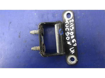 Петля крышки багажника лев. HYUNDAI TUCSON 04-10