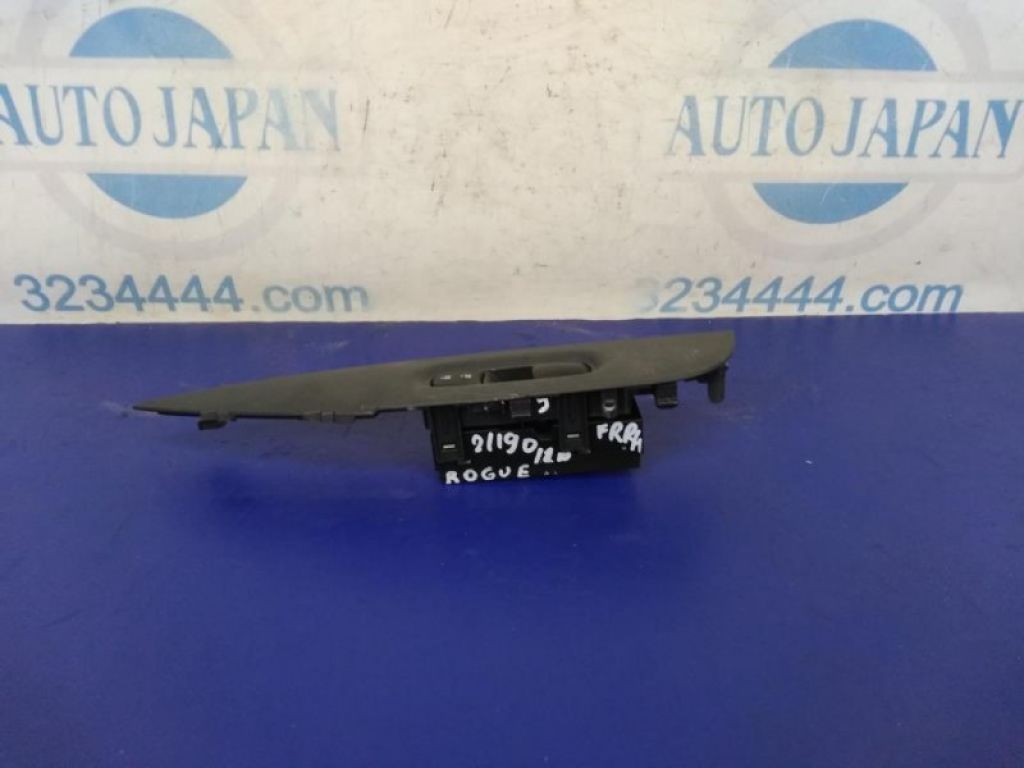 25411-1KA5A | Кнопка стеклоподъемника передн. прав. NISSAN X-TRAIL/ROGUE T32 13-20