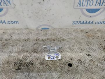 Петля двері верхня задн. прав. KIA SORENTO XM 09-14