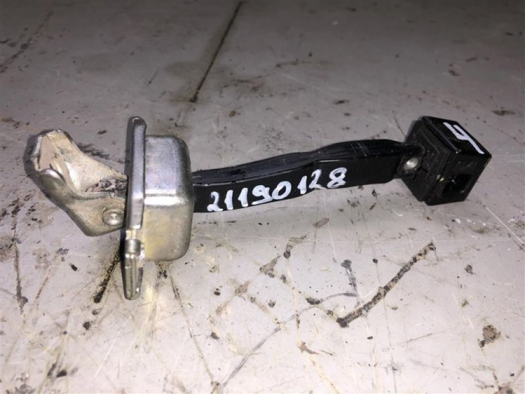 5732A066 | Ограничитель двери задн. прав. MITSUBISHI LANCER X 10 07-15