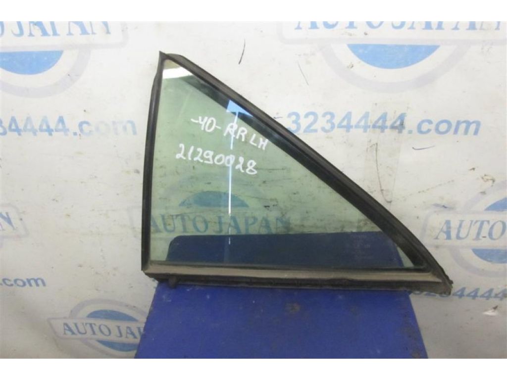 68124-33060 | Стекло двери глухое задн. лев. TOYOTA CAMRY 40 06-11