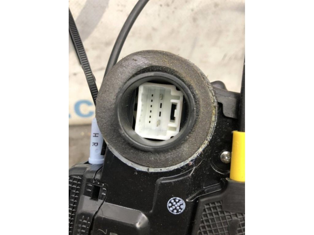 69050-42020 | Замок двери задн. прав. TOYOTA AURIS 06-12 - Фото 3