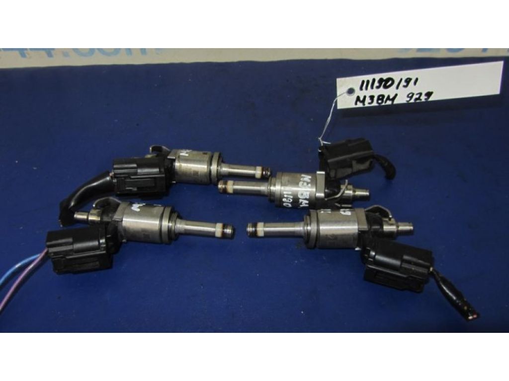 PE01-13-250B | Форсунка топливная MAZDA 3 BM 13-19