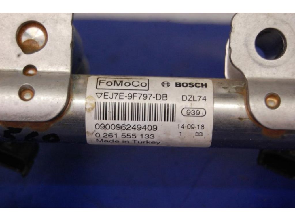 EJ7Z-9F593-C | Форсунка паливна FORD MUSTANG 15- - Фото 4