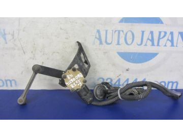 Датчик положення кузова прав. LEXUS RX300/330/350/400 03-09
