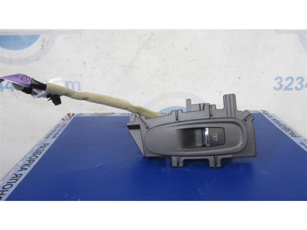 25421-3JA1A | Кнопка стеклоподъемника задн. прав. INFINITI QX60/JX35 12-20