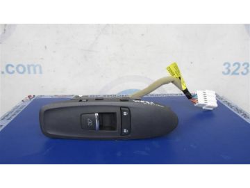 Кнопка стеклоподъемника передн. прав. INFINITI QX60/JX35 12-20