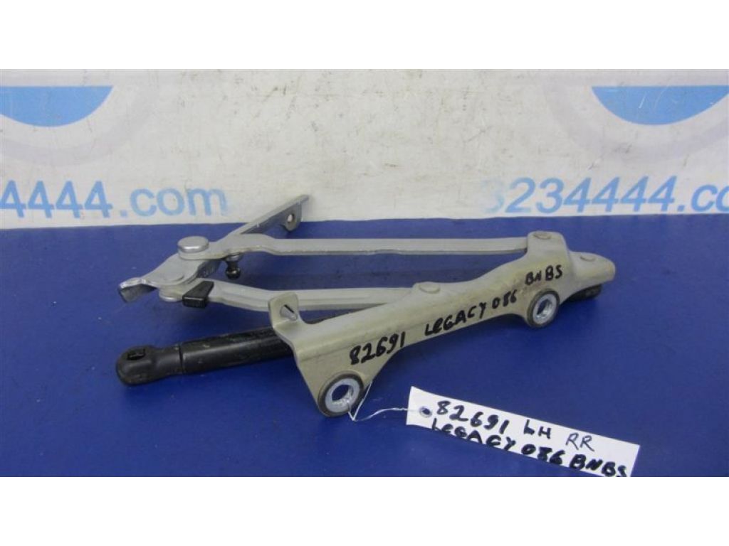 Петля кришки багажника лів. SUBARU LEGACY BN 14-18