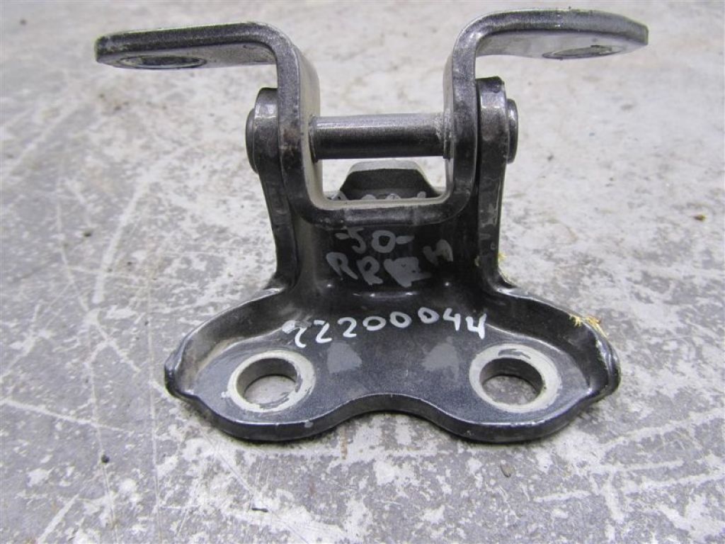 68750-06010 | Петля двері верхня задн. прав. TOYOTA CAMRY 50 12-15