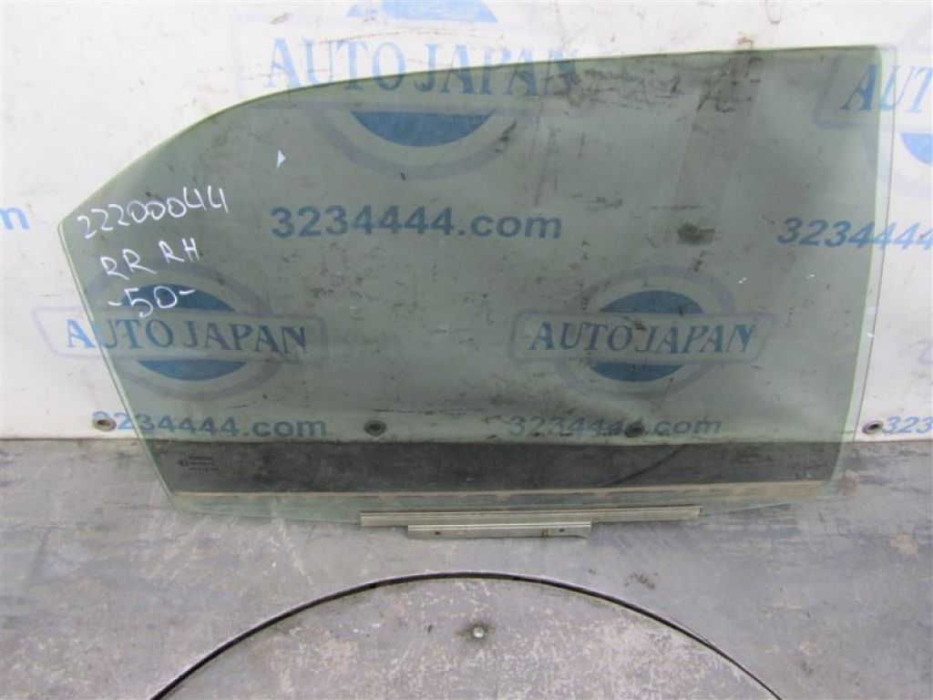 68113-33170 | Стекло двери задн. прав. TOYOTA CAMRY 50 12-15