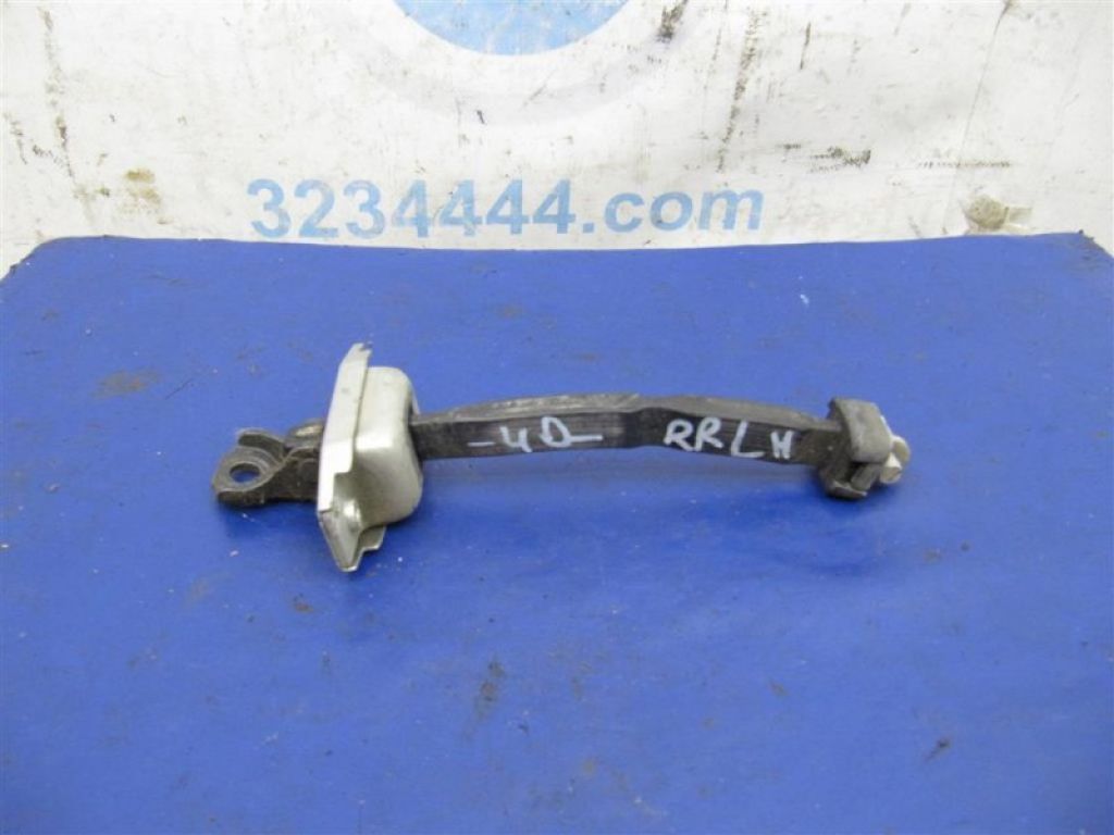 68640-06030 | Ограничитель двери задн. лев. TOYOTA CAMRY 40 06-11