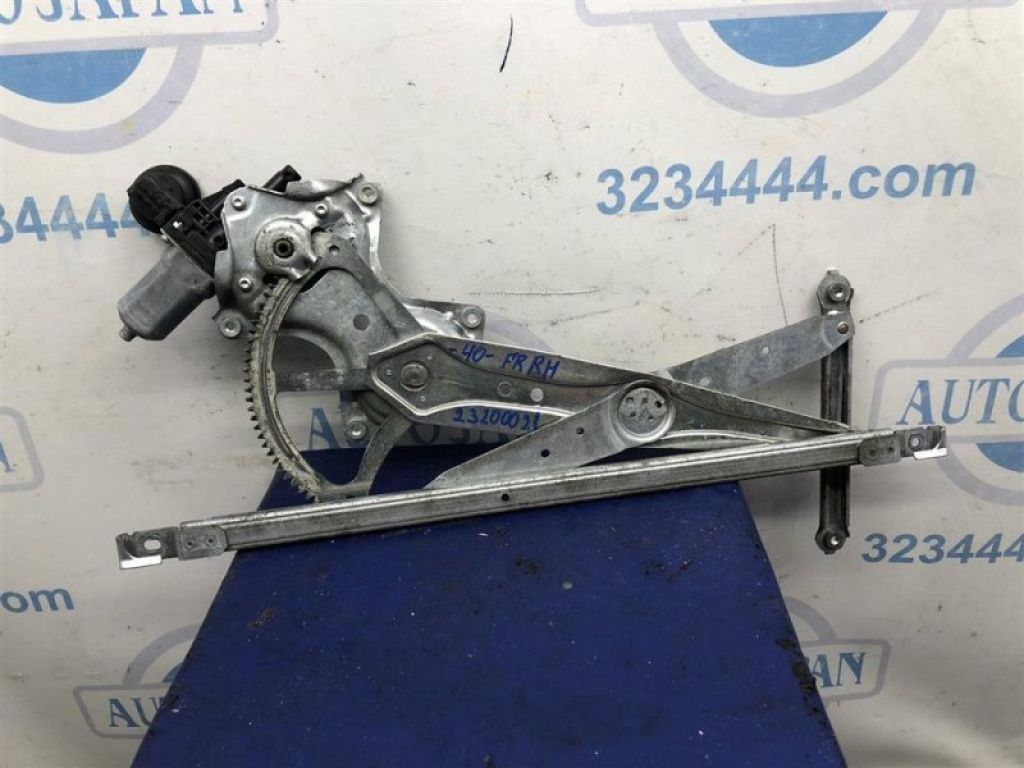 69801-06070 | Стеклоподъемник передн. прав. TOYOTA CAMRY 40 06-11