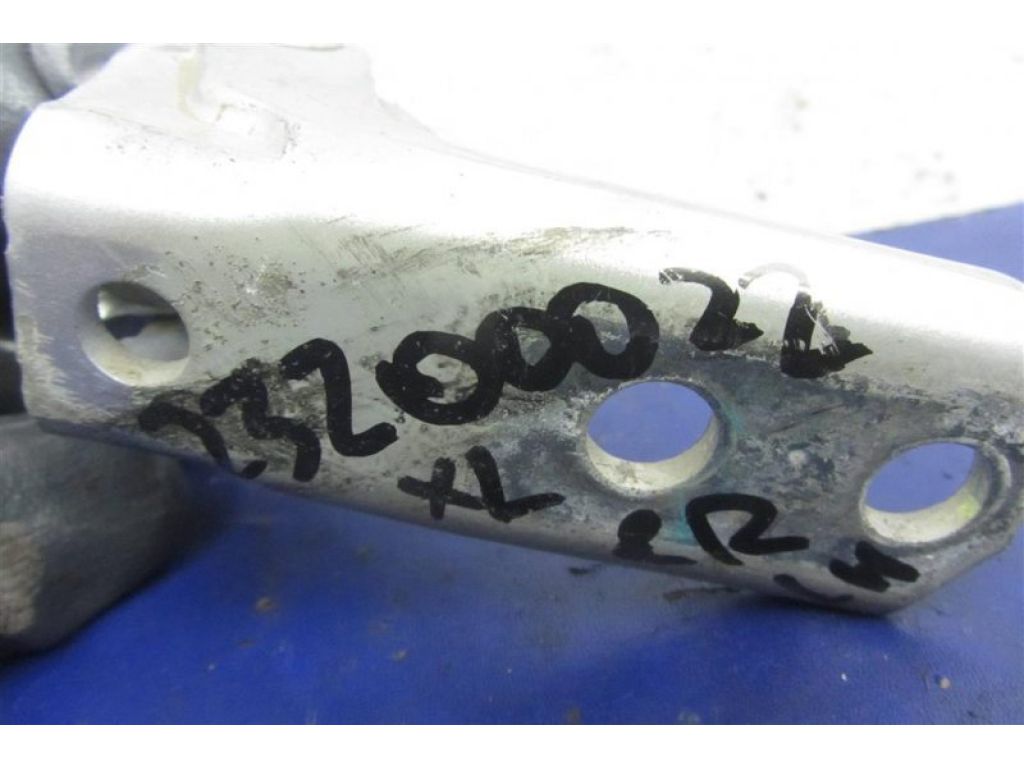 5702A006 | Петля двери нижняя задн. лев. MITSUBISHI OUTLANDER XL 05-13 - Фото 2