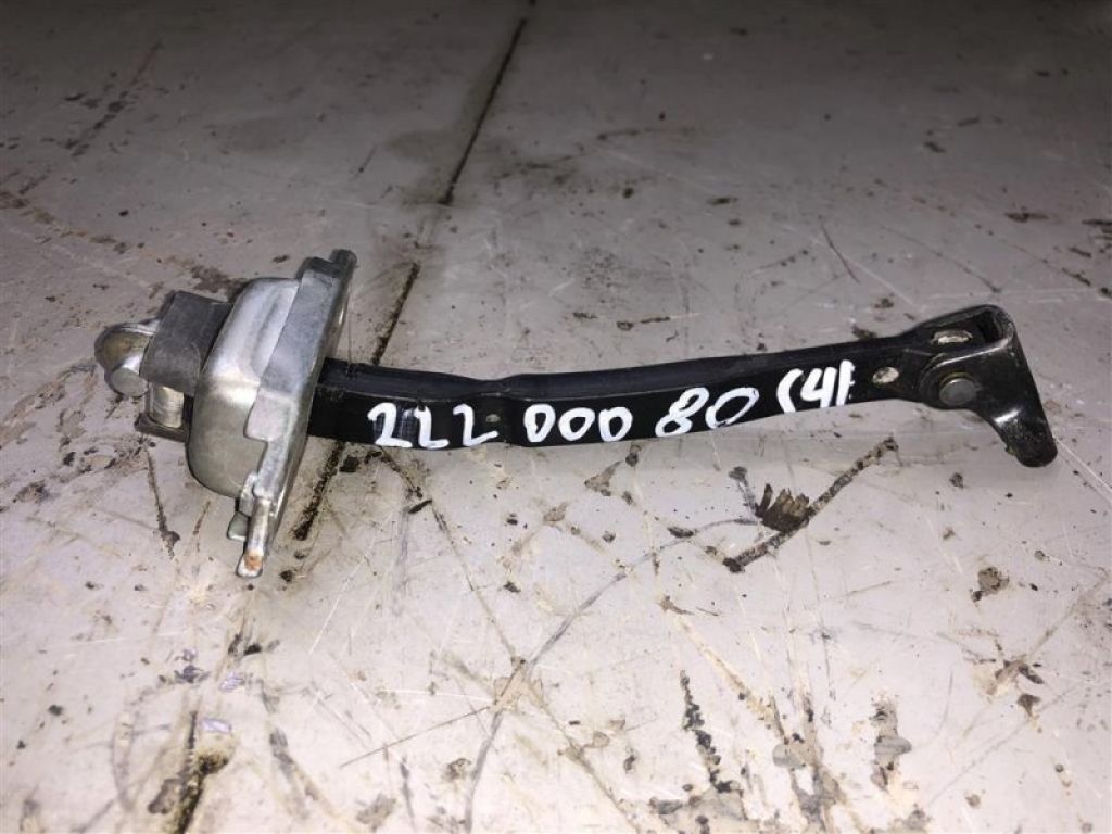 68630-06030 | Ограничитель двери задн. прав. TOYOTA CAMRY 40 06-11