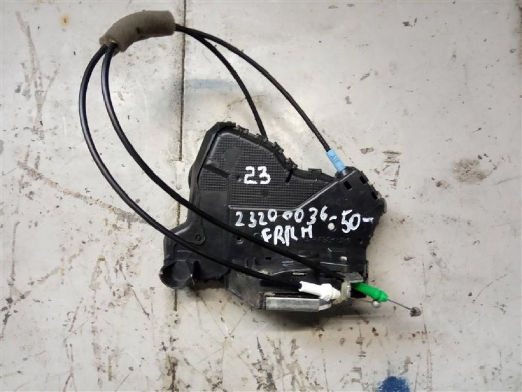 69030-0C050 | Замок двері передн. прав. TOYOTA CAMRY 50 12-15