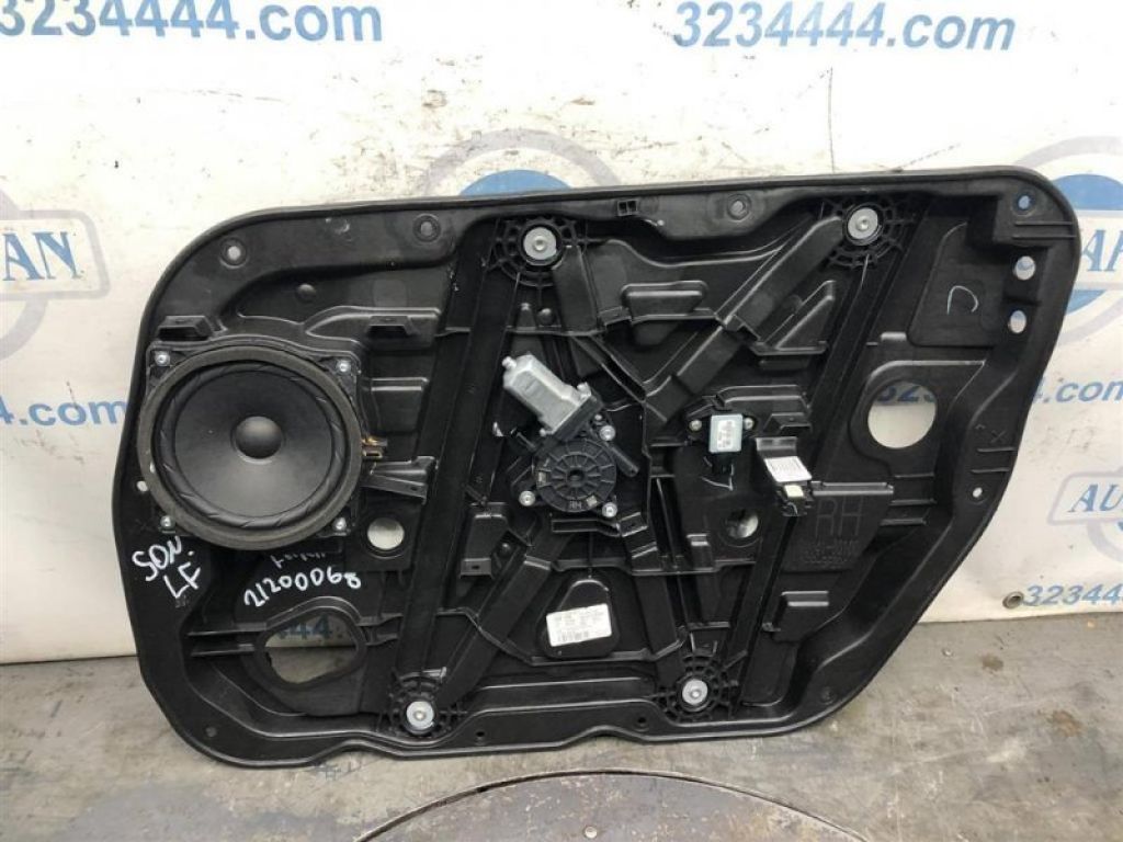 82481-C2010 | Склопідйомник передн. прав. HYUNDAI SONATA LF 2014-