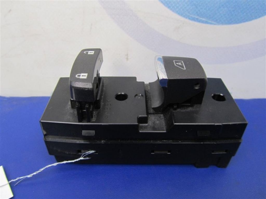 25411-3JA1A | Кнопка склопідіймача передн. прав. INFINITI QX60/JX35 12-20