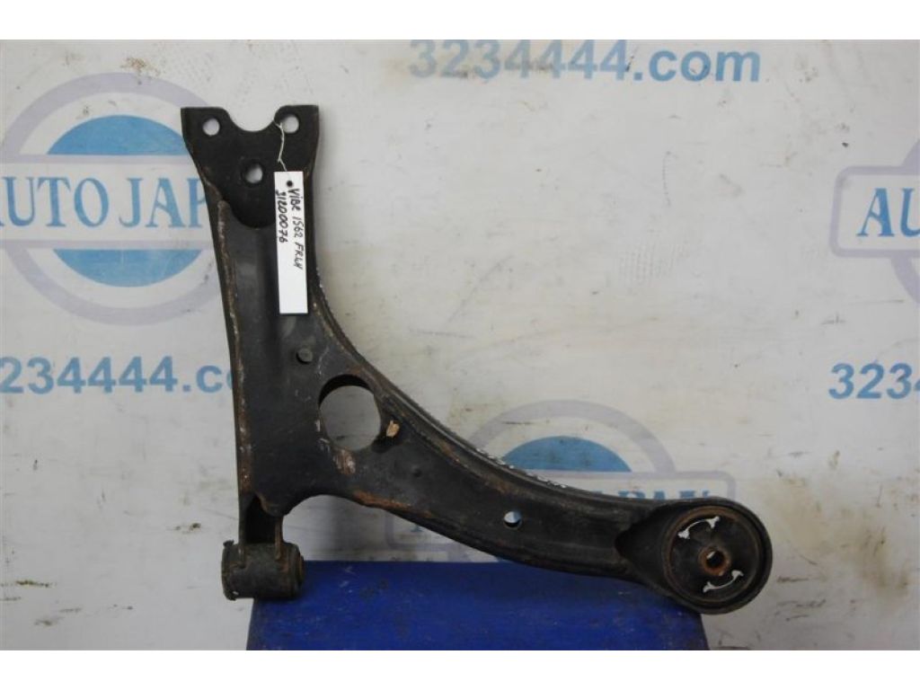 48069-02020 | Рычаг передней подвески нижний лев. TOYOTA MATRIX 02-08
