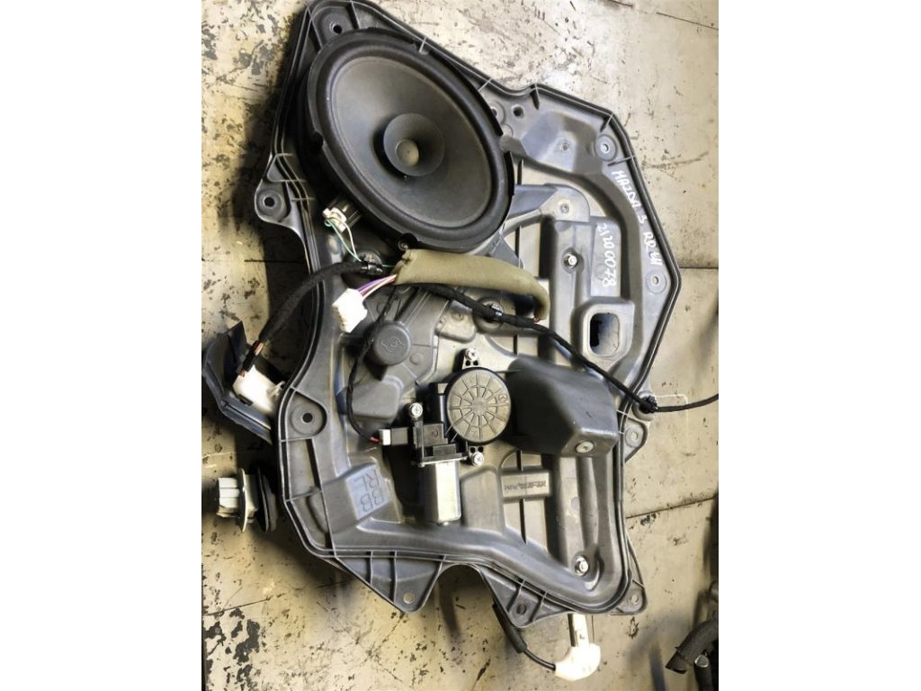 BBM4-73-590 | Стеклоподъемник задн. лев. MAZDA 3 BL 09-13