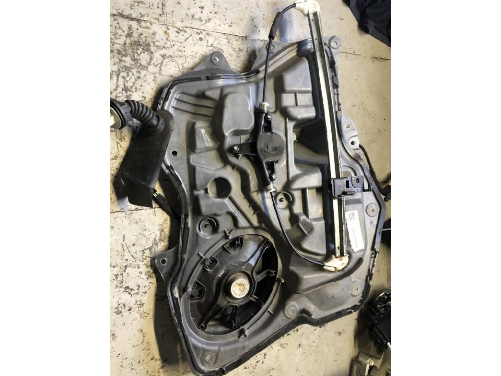 BBM4-73-590 | Стеклоподъемник задн. лев. MAZDA 3 BL 09-13 - Фото 3