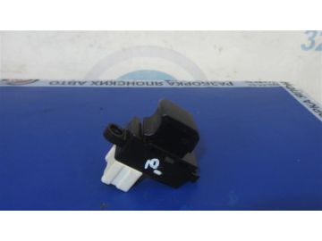 Кнопка стеклоподъемника задн. NISSAN NOTE 04-12