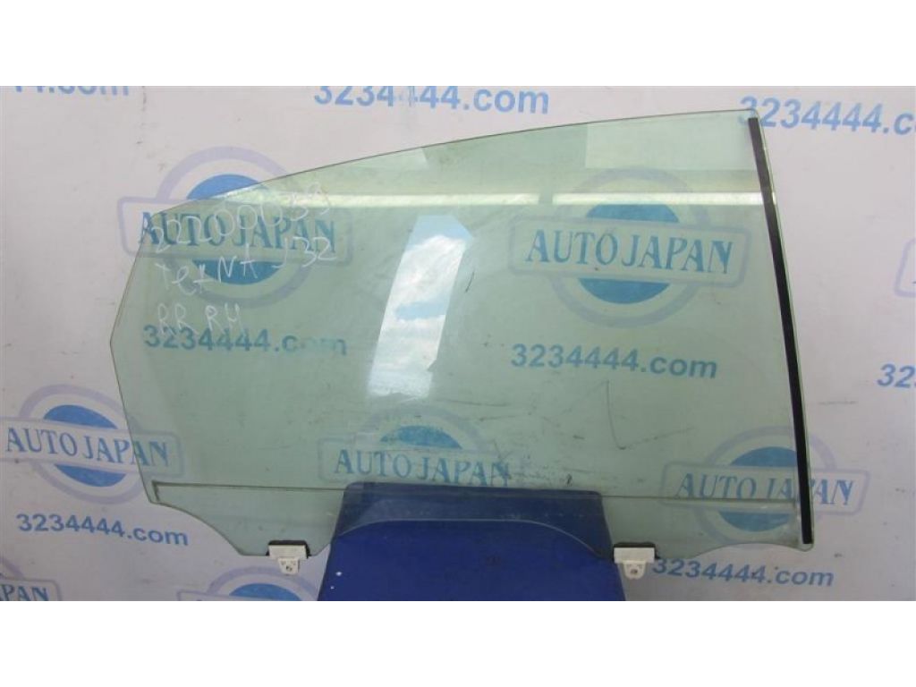 82300-JN20A | Скло дверей задн. прав. NISSAN TEANA J32 08-14