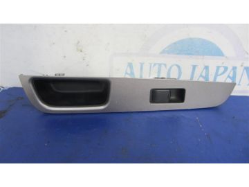 Кнопка стеклоподъемника задн. лев. NISSAN TIIDA/VERSA C11 04-11