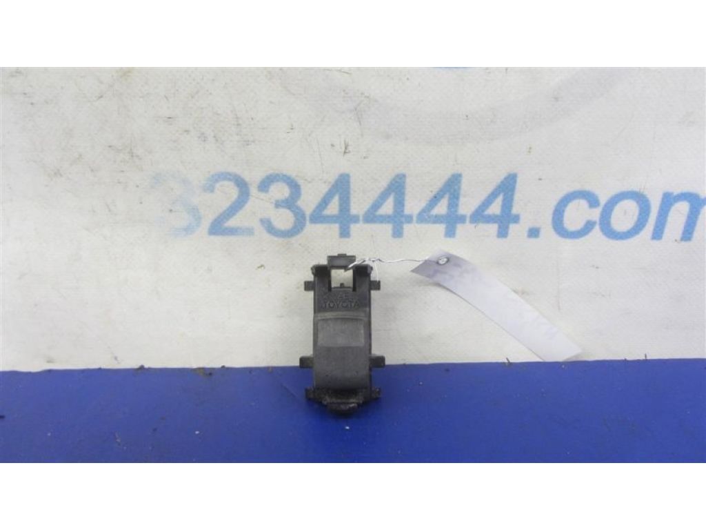 84810-06030 | Кнопка стеклоподъемника задн. TOYOTA CAMRY 50 12-15