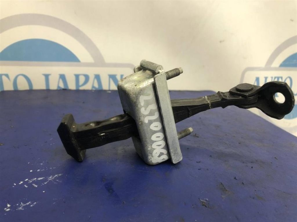 CP9Z-5827204-A | Ограничитель двери задн. прав. FORD FOCUS 10-18