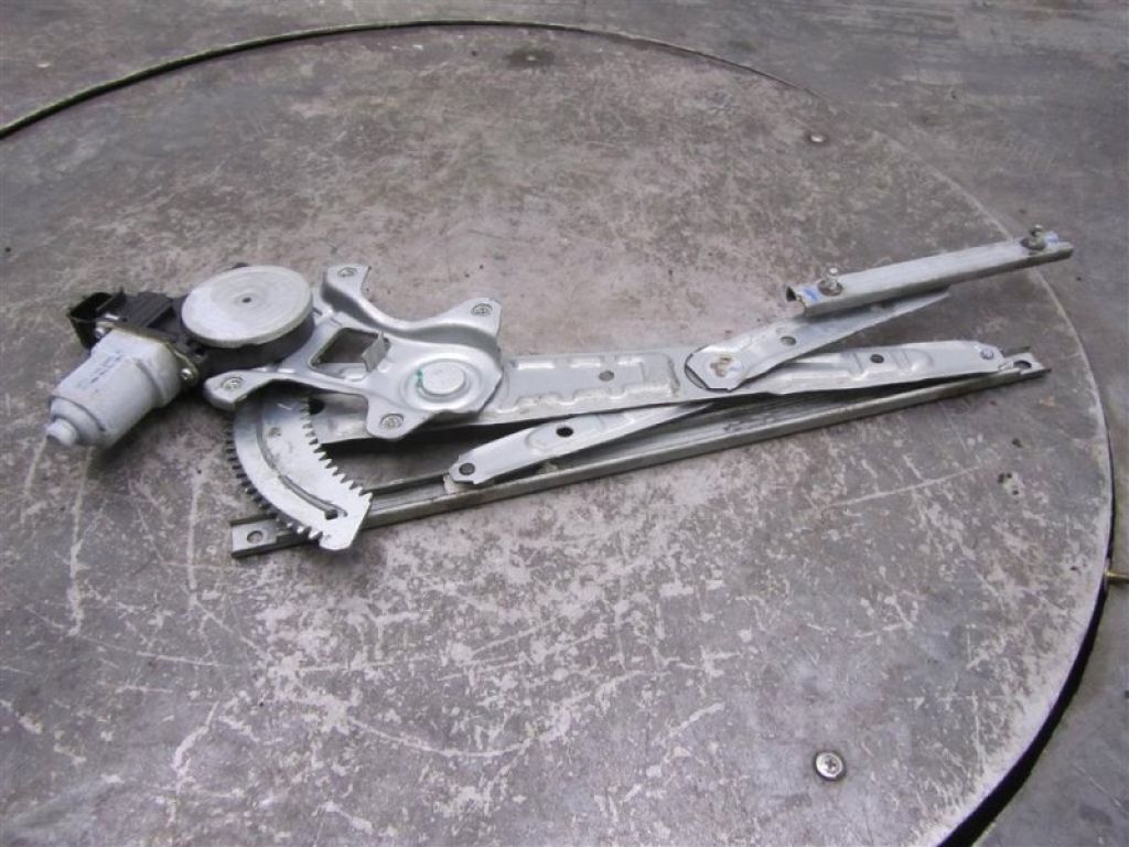 82721-3TA1A | Склопідйомник задн. лів. NISSAN ALTIMA L33 12-18 - Фото 2