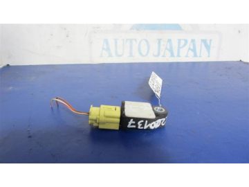 Датчик удару передн. прав. TOYOTA AVENSIS 03-08