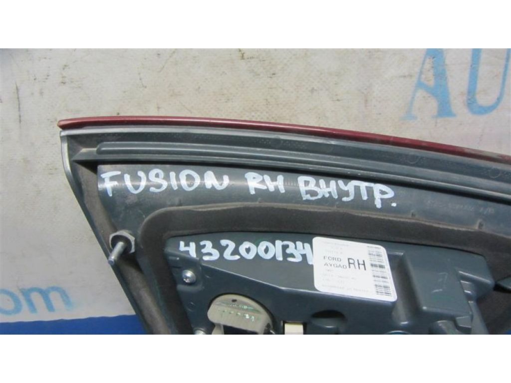 DS7Z-1340-4A | Фонарь внутренний задн. прав. FORD FUSION 14- - Фото 2